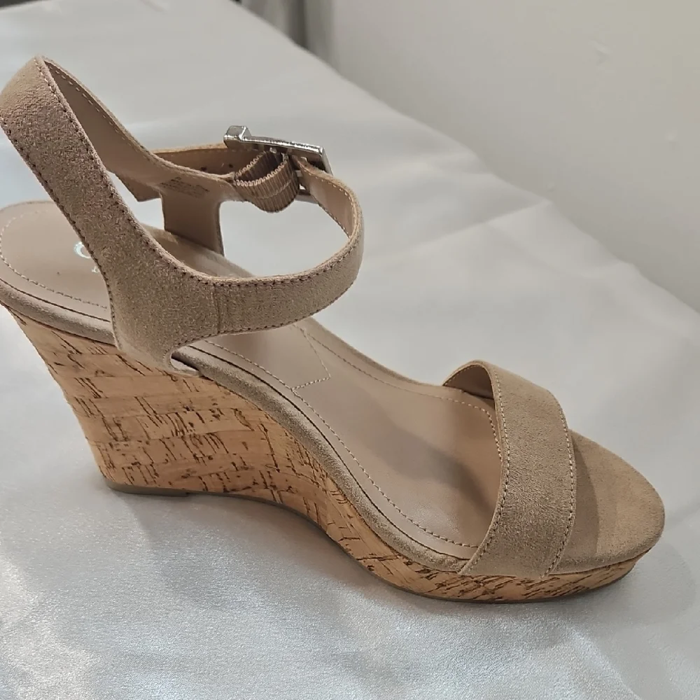 Charles By Charles David Tan Wedge Sandals - Picture 3 of 8